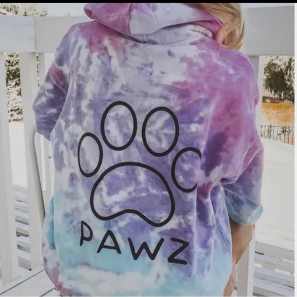 Cute pawz sweatshirt really good deal